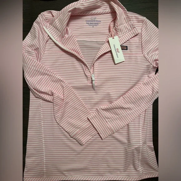 NWT Vineyard Vines top S - Picture 4 of 10